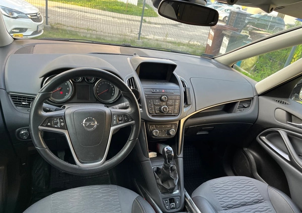 Opel Zafira cena 35000 przebieg: 159250, rok produkcji 2014 z Zabrze małe 106